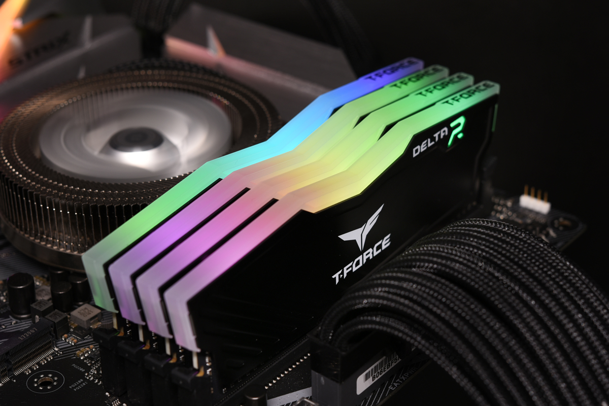 04_DELTA_RGB_DDR4_1200x800