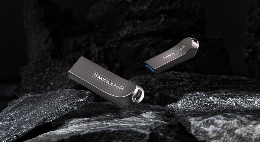 TEAMGROUP lanza la innovadora unidad flash Modelo T USB 3.2 Gen 1 - Almacenamiento de zinc de forma estable, duradera y sin preocupaciones